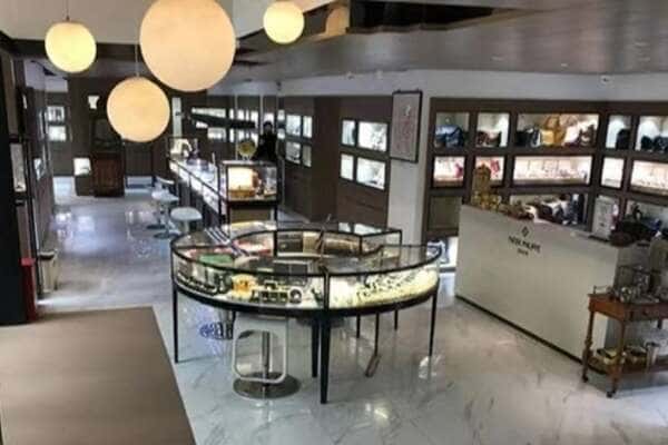 台湾基隆市佳哥鉴酒商行